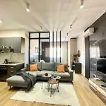 Chlo Apartment 4 Tirane
